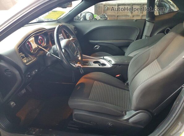2C3CDZAG1KH632414 2019 DODGE CHALLENGER Серебряный Вид салона спереди