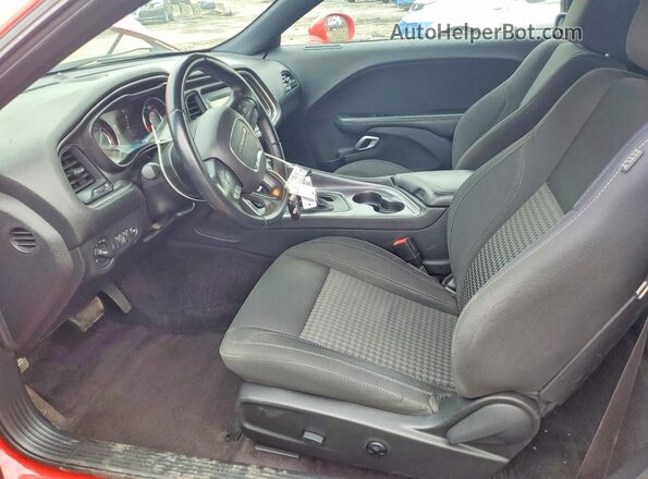 2C3CDZAG2GH130759 2016 DODGE CHALLENGER Красный Вид салона спереди