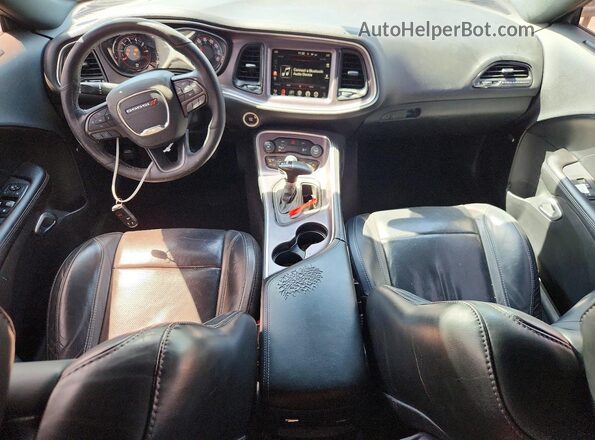 2C3CDZAG2GH264946 2016 DODGE CHALLENGER Черный Вид панели приборов