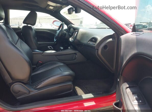 2C3CDZAG2GH300859 2016 DODGE CHALLENGER Red Front interior view