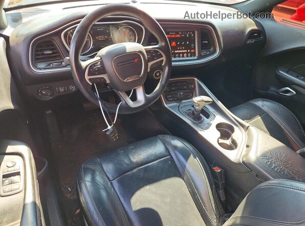 2C3CDZAG2GH326183 2016 DODGE CHALLENGER Red წინა პანელის ხედი