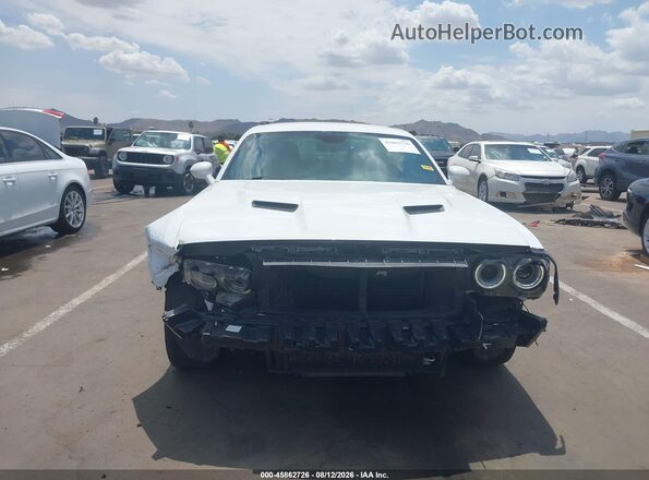 2C3CDZAG2JH223370 2018 DODGE CHALLENGER White Widok zestawu wskaźników