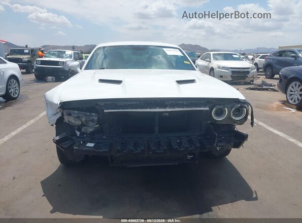 2C3CDZAG2JH223370 2018 DODGE CHALLENGER White Widok z przodu
