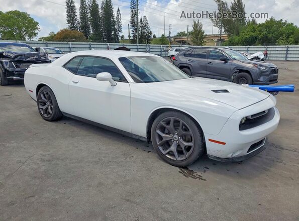 2C3CDZAG2JH327762 2018 DODGE CHALLENGER White Front right