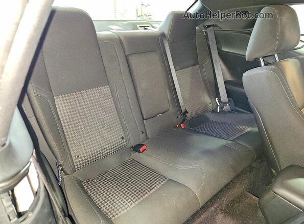2C3CDZAG2KH525789 2019 DODGE CHALLENGER Gray Rear seats view