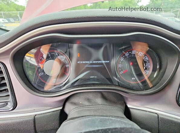 2C3CDZAG2LH214784 2020 DODGE CHALLENGER Red Սարքավորումների վահանակի տեսք