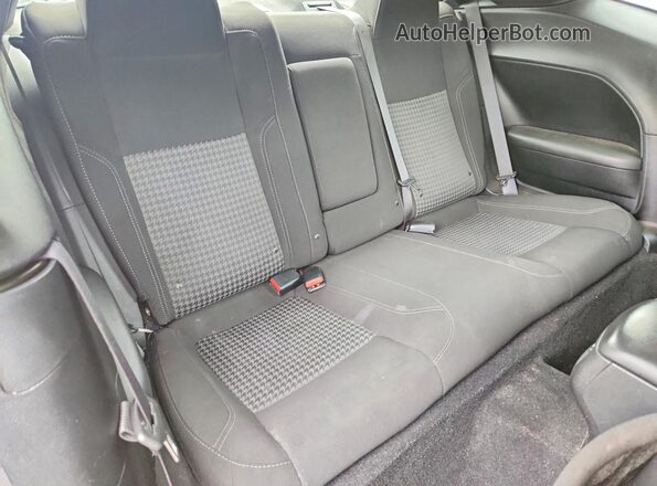 2C3CDZAG2LH214784 2020 DODGE CHALLENGER Red Հետևի նստատեղերի տեսք