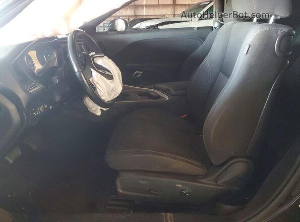 2C3CDZAG3JH242543 2018 DODGE CHALLENGER Black Front interior view