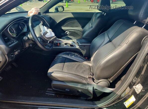 2C3CDZAG3KH649845 2019 DODGE CHALLENGER Черный Вид салона спереди
