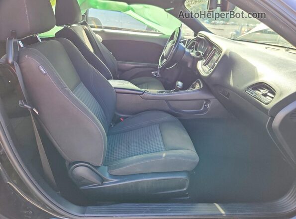 2C3CDZAG3LH117853 2020 DODGE CHALLENGER Черный Вид салона спереди