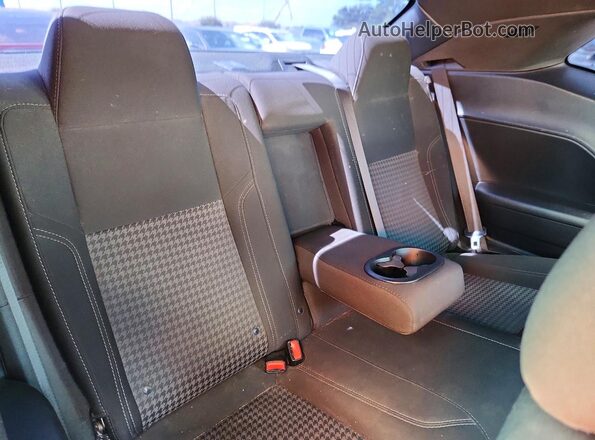 2C3CDZAG4HH636062 2017 DODGE CHALLENGER Gray Widok tylnych siedzeń