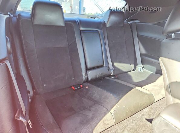 2C3CDZAG4JH112562 2018 DODGE CHALLENGER Red Vista de los asientos traseros