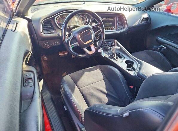 2C3CDZAG4JH112562 2018 DODGE CHALLENGER Red Vista del salpicadero