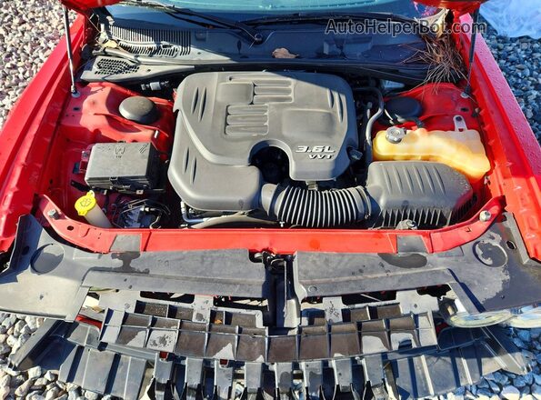 2C3CDZAG4JH112562 2018 DODGE CHALLENGER Red Vista interior trasera