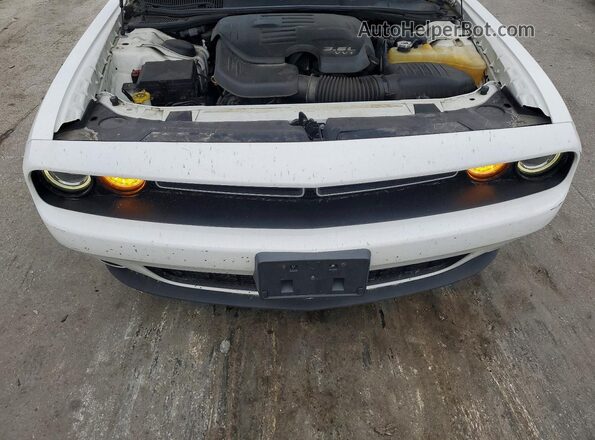 2C3CDZAG4JH334308 2018 DODGE CHALLENGER Белый Вид задней части салона