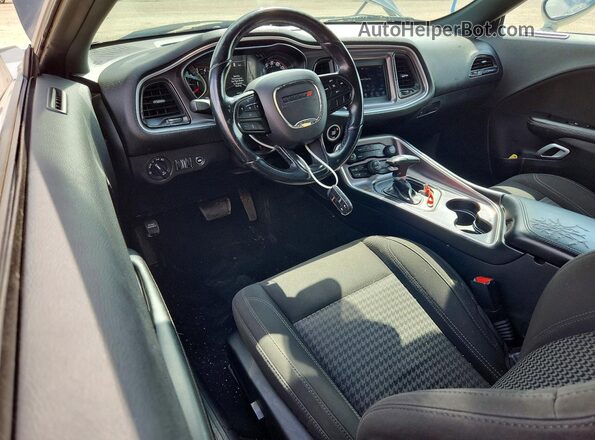 2C3CDZAG4MH573507 2021 DODGE CHALLENGER Серебряный Вид панели приборов