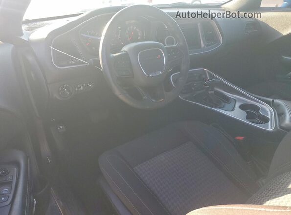 2C3CDZAG5LH187578 2020 DODGE CHALLENGER Blue Widok deski rozdzielczej