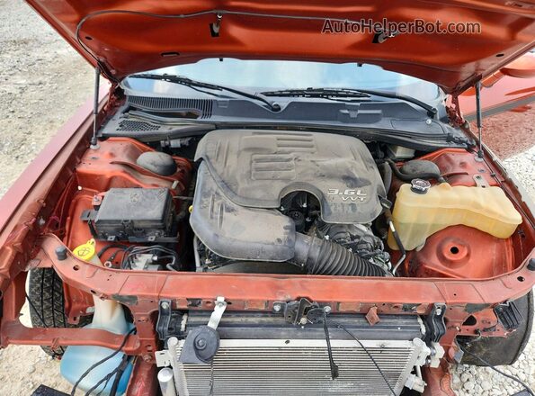 2C3CDZAG5MH533288 2021 DODGE CHALLENGER Оранжевый Вид задней части салона