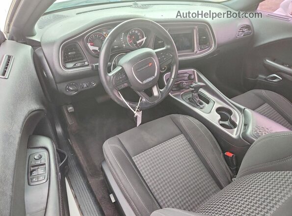 2C3CDZAG6JH228295 2018 DODGE CHALLENGER White Vista del salpicadero