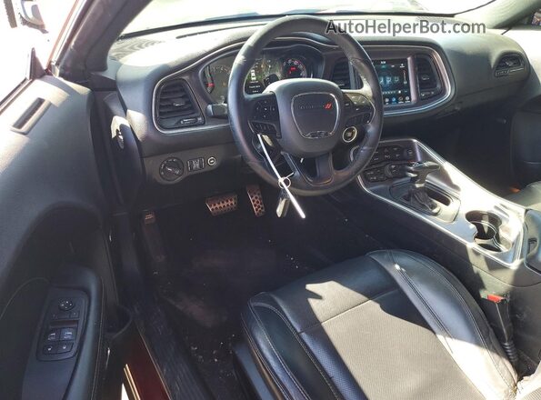 2C3CDZAG6JH280588 2018 DODGE CHALLENGER Burgundy Widok deski rozdzielczej