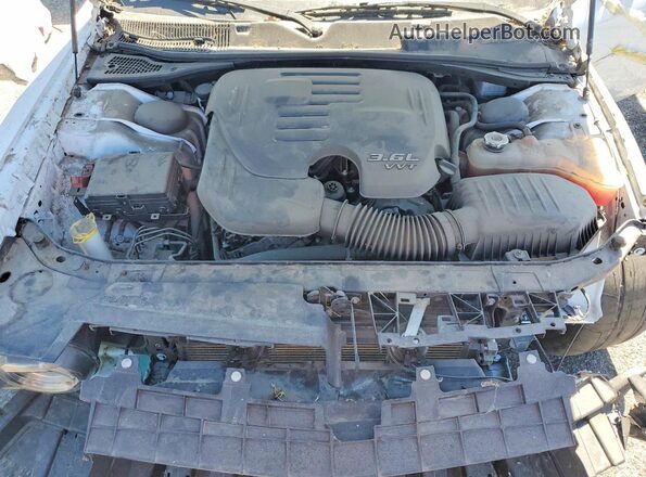 2C3CDZAG6JH288514 2018 DODGE CHALLENGER White Rear interior view