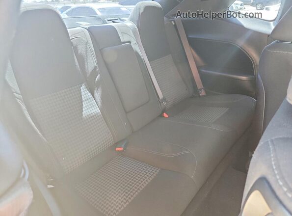 2C3CDZAG6KH686324 2019 DODGE CHALLENGER Red Vista de los asientos traseros