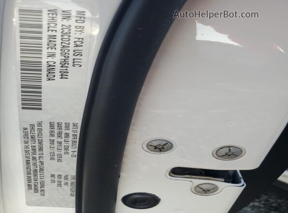 2C3CDZAG6PH641844 2023 DODGE CHALLENGER White Vista del compartimento del motor
