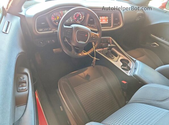 2C3CDZAG7GH300095 2016 DODGE CHALLENGER Red Vista del salpicadero