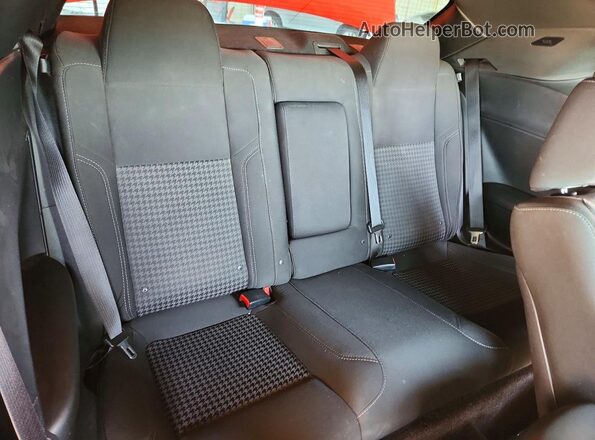 2C3CDZAG7GH300095 2016 DODGE CHALLENGER Red Vista de los asientos traseros