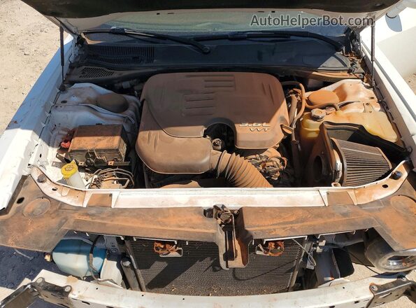 2C3CDZAG7KH691631 2019 DODGE CHALLENGER Белый Вид задней части салона