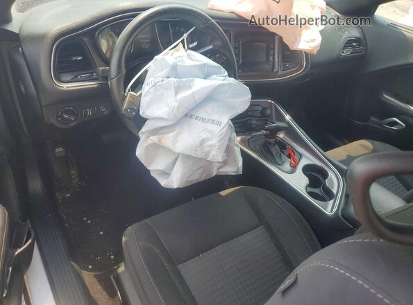 2C3CDZAG8GH200068 2016 DODGE CHALLENGER White Vista del salpicadero