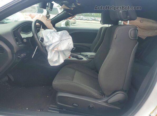 2C3CDZAG8GH200068 2016 DODGE CHALLENGER White Vista interior delantera
