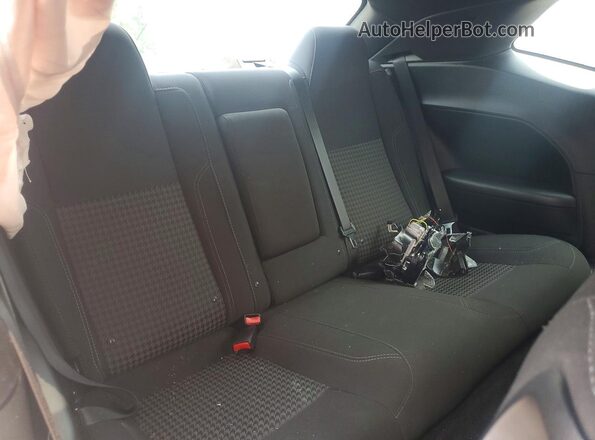 2C3CDZAG8GH200068 2016 DODGE CHALLENGER White Vista de los asientos traseros