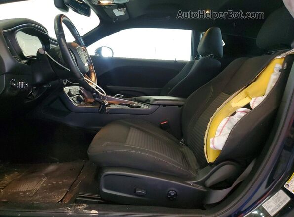 2C3CDZAG8GH255409 2016 DODGE CHALLENGER Черный Вид салона спереди