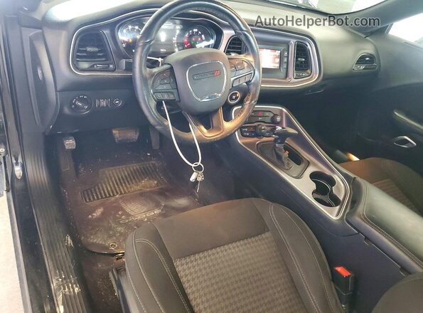 2C3CDZAG8GH255409 2016 DODGE CHALLENGER Черный Вид панели приборов