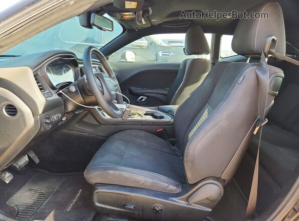 2C3CDZAG8HH519357 2017 DODGE CHALLENGER Black Front interior view