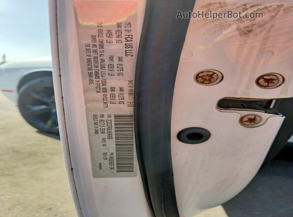 2C3CDZAG8JH246426 2018 DODGE CHALLENGER White Շարժիչի բաժամունքի տեսք