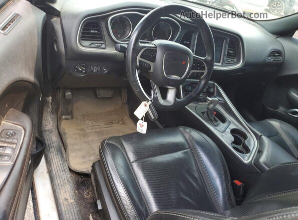2C3CDZAG8JH282522 2018 DODGE CHALLENGER White Dashboard view