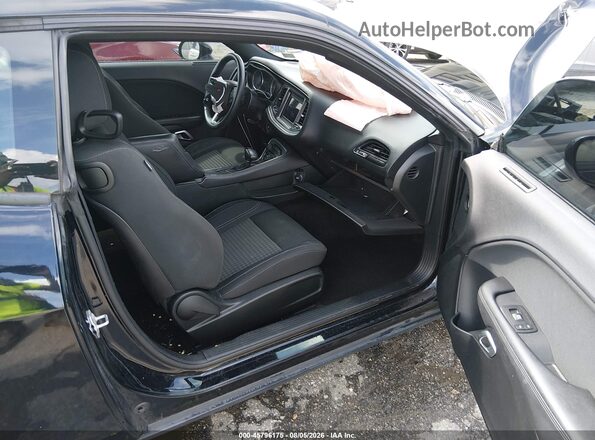 2C3CDZAG8JH321609 2018 DODGE CHALLENGER Black წინა სალონის ხედი