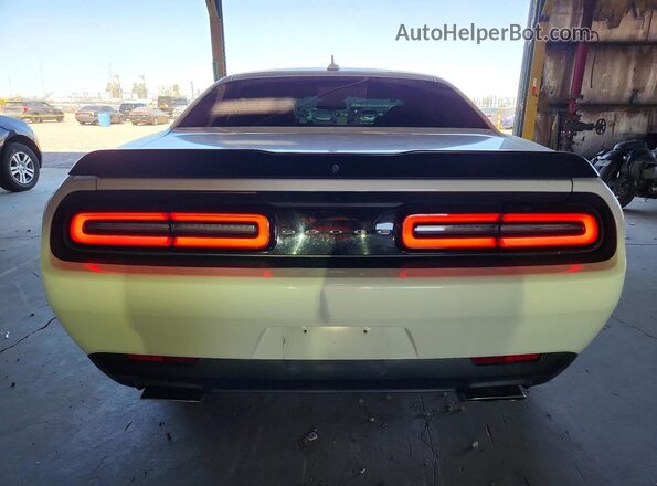 2C3CDZAG9GH202525 2016 DODGE CHALLENGER White უკანა ხედი