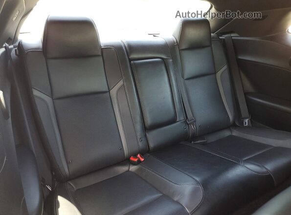 2C3CDZAG9JH259184 2018 DODGE CHALLENGER Gray Rear seats view