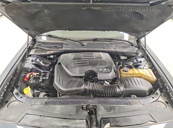 2C3CDZAG9JH294940 2018 DODGE CHALLENGER Black უკანა სალონის ხედი