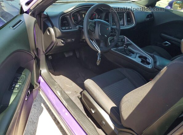 2C3CDZAG9KH558028 2019 DODGE CHALLENGER Purple Widok deski rozdzielczej