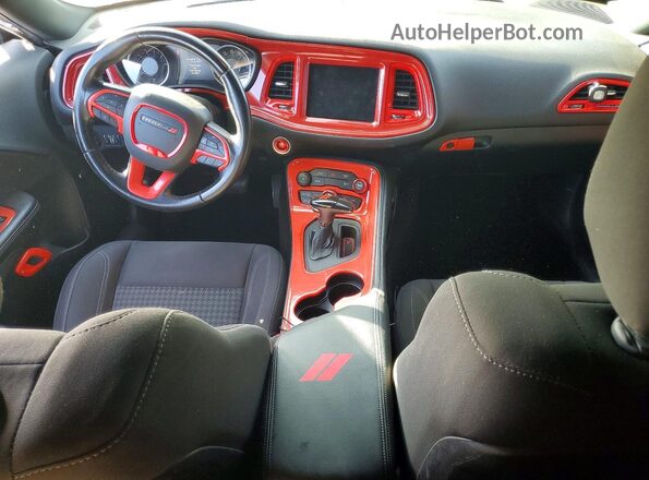 2C3CDZAGXKH752096 2019 DODGE CHALLENGER Black Dashboard view