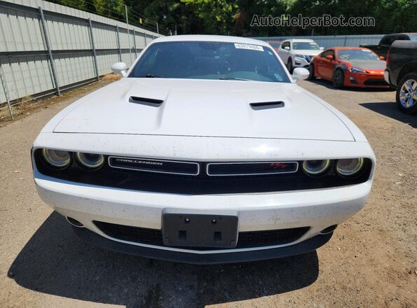 2C3CDZBT0HH555281 2017 DODGE CHALLENGER Белый Вид спереди