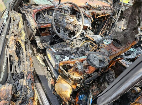 2C3CDZBT0JH175329 2018 DODGE CHALLENGER Серый Вид панели приборов