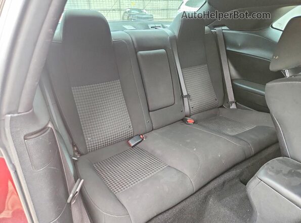 2C3CDZBT0KH641262 2019 DODGE CHALLENGER Burgundy Vista de los asientos traseros