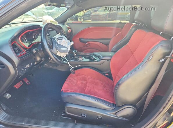 2C3CDZBT0LH184924 2020 DODGE CHALLENGER Black Front interior view
