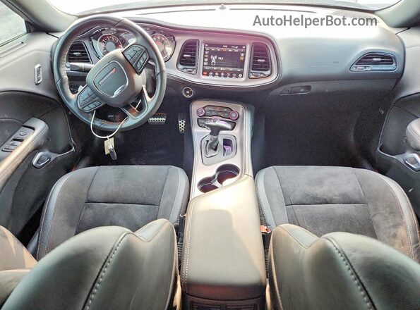 2C3CDZBT0PH654777 2023 DODGE CHALLENGER Purple Vista del salpicadero