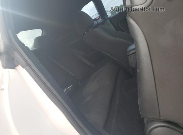 2C3CDZBT1HH665255 2017 DODGE CHALLENGER White უკანა სავარძლების ხედი